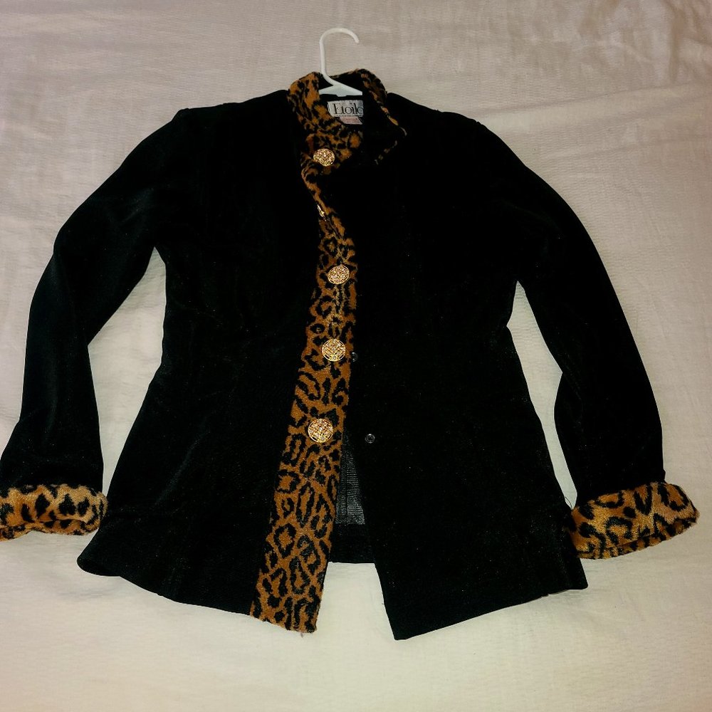 Etoile, M, black
